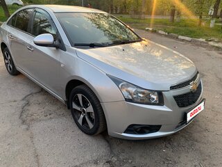 2011 Chevrolet Cruze I, серебристый, 650000 рублей, вид 3
