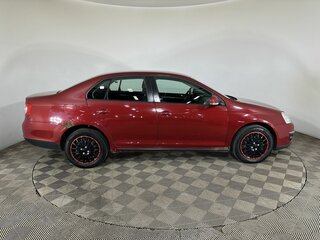 2010 Volkswagen Jetta V, красный, 437000 рублей, вид 4