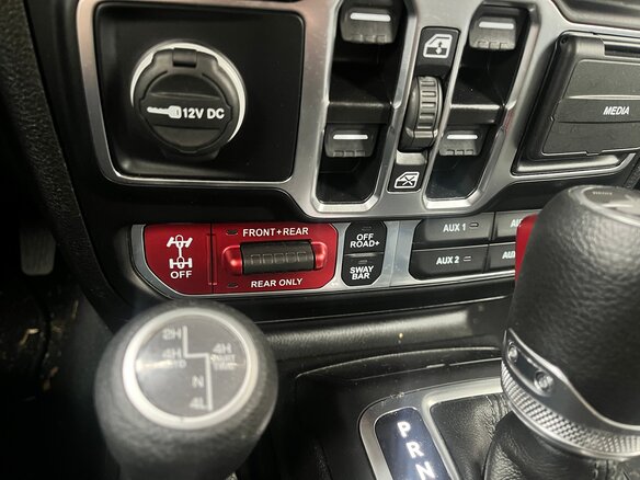 2024 Jeep Wrangler 4xe IV (JL) Рестайлинг, серебристый, 5999999 рублей - вид 14