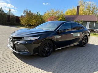 2018 Toyota Camry VIII (XV70), синий, 3070000 рублей, вид 1