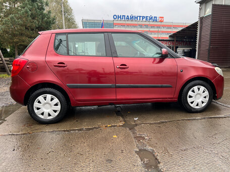 2009 Skoda Fabia II, красный, 325000 рублей, вид 3