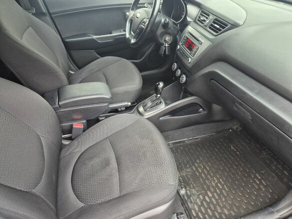 2016 Kia Rio III Рестайлинг, чёрный, 829000 рублей - вид 8
