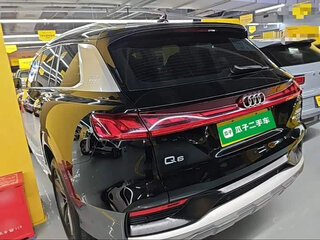 2023 Audi Q6 45 TFSI, чёрный, 6300000 рублей, вид 4