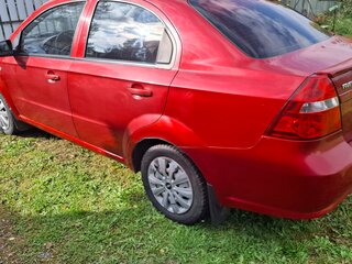 2010 Chevrolet Aveo I Рестайлинг, красный, 320000 рублей, вид 5