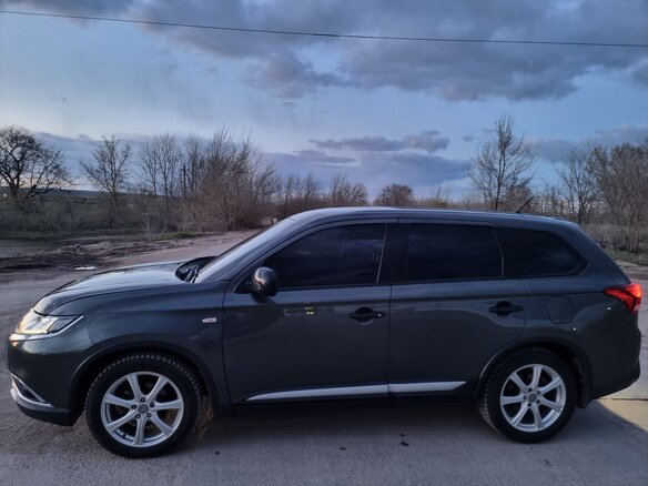 2016 Mitsubishi Outlander III Рестайлинг 2, серый, 1595000 рублей - вид 22