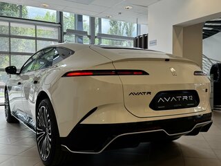2026 Avatr 12, белый, 8590000 рублей, вид 5