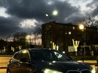 2019 BMW 1 серии 118i III (F40), синий, 2099000 рублей, вид 2