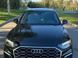 2021 Audi Q5 L 45 TFSI II (FY) Рестайлинг, чёрный, 4250000 рублей, вид 3