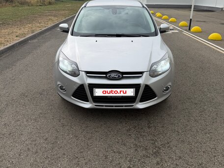 2015 Ford Focus III, серебристый, 1200000 рублей, вид 4