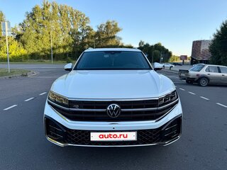 2024 Volkswagen Touareg III Рестайлинг, белый, 11250000 рублей, вид 1
