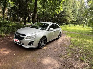 2015 Chevrolet Cruze I Рестайлинг, серебристый, 950000 рублей, вид 1