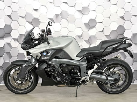 2010 BMW K 1300 R, белый, 895000 рублей, вид 4