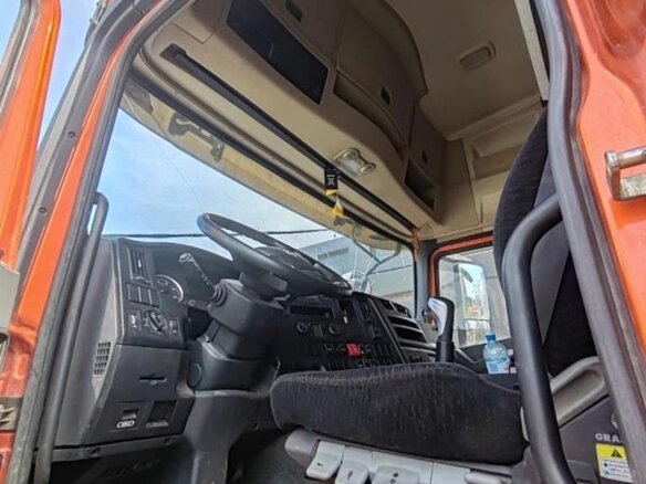 2022 Shacman (Shaanxi) SX4258, красный, 2600000 рублей - вид 10