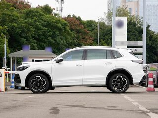 2026 Volkswagen Tiguan L Pro III (China Market), белый, 5099900 рублей, вид 4