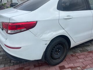 2017 Kia Rio III Рестайлинг, белый, 585000 рублей, вид 2