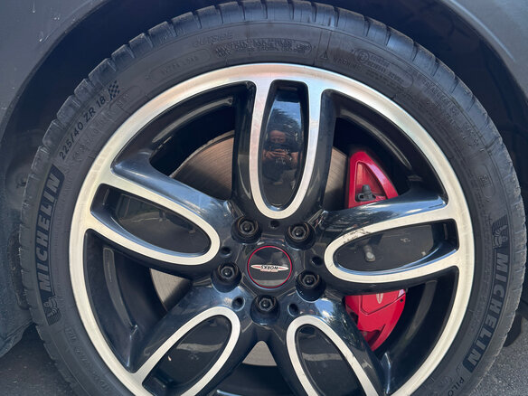 2019 Mini Hatch JCW III (F55/F56) Рестайлинг, серебристый, 3520000 рублей - вид 27