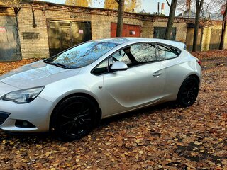 2013 Opel Astra GTC J Рестайлинг, серый, 850000 рублей, вид 4