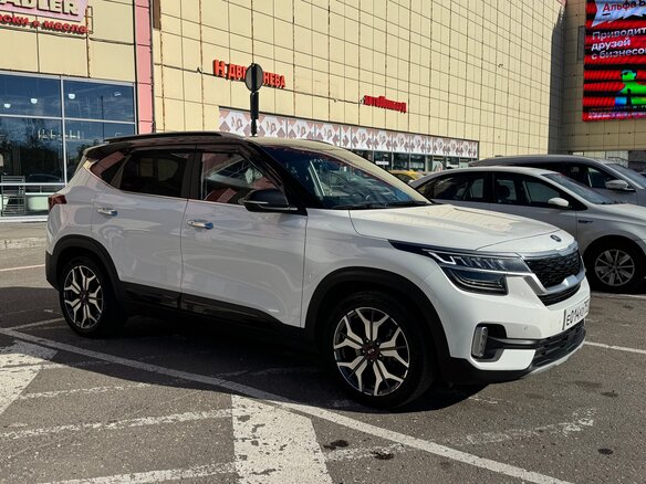 2021 Kia Seltos I, белый, 2250000 рублей - вид 4
