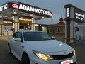 2019 Kia Optima IV Рестайлинг, белый, 1550000 рублей - вид 1