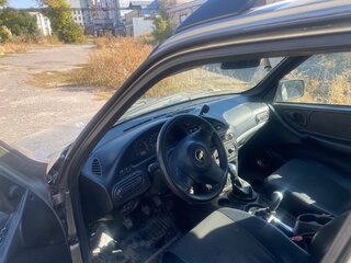 2011 Chevrolet Niva I Рестайлинг, серый, 530000 рублей, вид 4