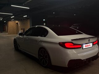 2020 BMW 5 серии 540d xDrive VII (G30/G31/G38) Рестайлинг, белый, 5400000 рублей, вид 4