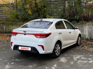 2018 Kia Rio IV, белый, 1180000 рублей, вид 4