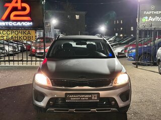 2019 Kia Rio X-Line IV, серебристый, 1399000 рублей, вид 3