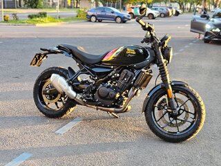 2025 Royal Enfield Guerrilla 450, чёрный, 455000 рублей, вид 2