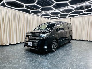 2017 Toyota Noah III (R80), чёрный, 2099999 рублей, вид 2