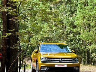 2018 Volkswagen Teramont I, золотистый, 3840000 рублей, вид 4