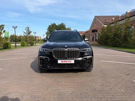 2021 BMW X7 M50i I (G07), чёрный, 8490000 рублей, вид 4