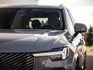 2026 Volvo XC90 B5 II Рестайлинг 2, серый, 10890000 рублей, вид 2
