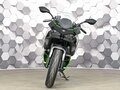 2025 Kawasaki Ninja 7, серебристый, 869000 рублей - вид 4