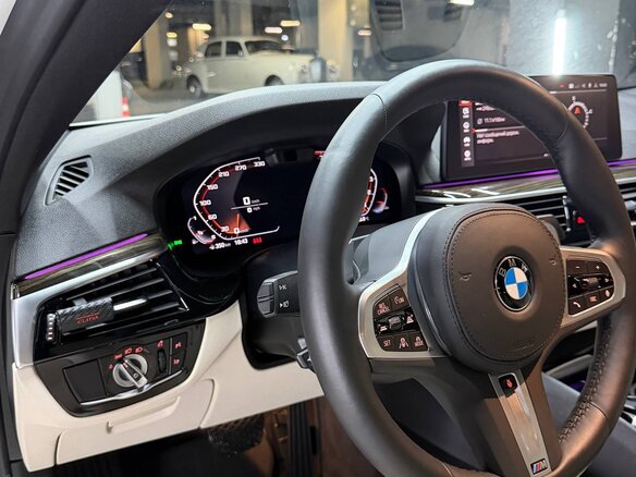 2020 BMW 5 серии 540i VII (G30/G31/G38) Рестайлинг, белый, 4990000 рублей - вид 5