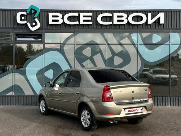 2013 Renault Logan I Рестайлинг, бежевый, 650000 рублей - вид 2