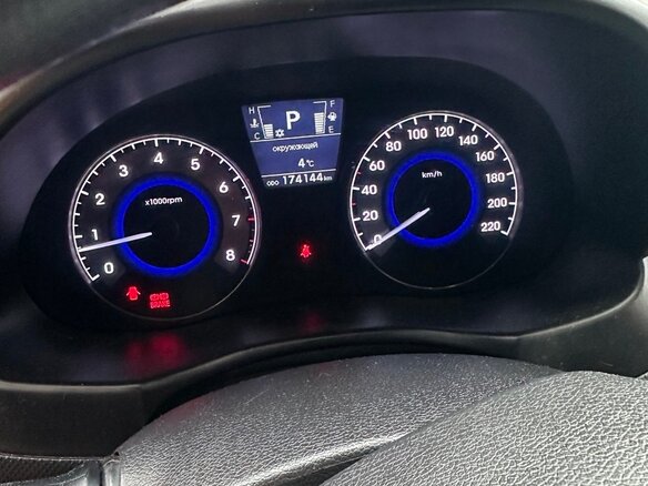 2013 Hyundai Solaris I, бежевый, 850000 рублей - вид 6