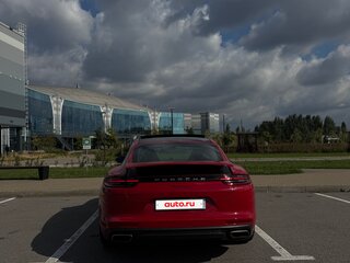2017 Porsche Panamera II, красный, 5390000 рублей, вид 4