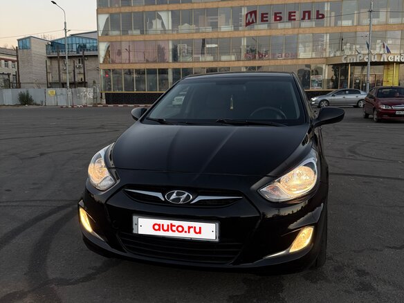 2013 Hyundai Solaris I, чёрный, 739000 рублей - вид 1