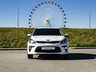 2018 Kia Rio IV, белый, 850000 рублей, вид 3