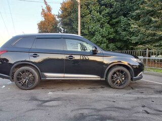 2015 Mitsubishi Outlander III Рестайлинг 2, чёрный, 1600000 рублей, вид 5