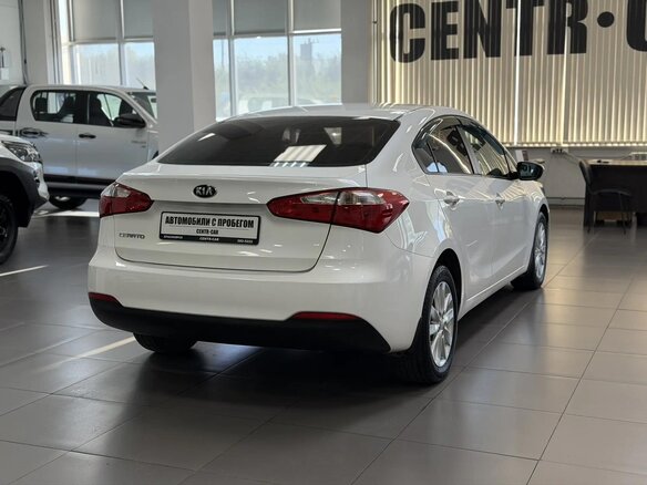 2015 Kia Cerato III, белый, 1170000 рублей - вид 4