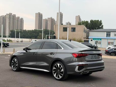 2023 Audi A3 35 TFSI IV (8Y), серый, 2250000 рублей, вид 4
