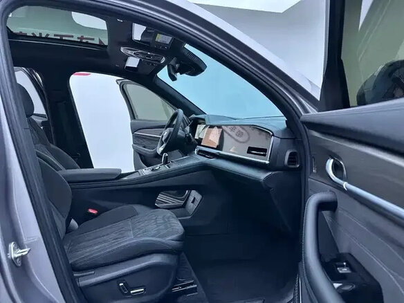 2025 Geely Monjaro I Рестайлинг, серый, 3594000 рублей - вид 17