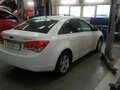 2012 Chevrolet Cruze I, белый, 670000 рублей - вид 2