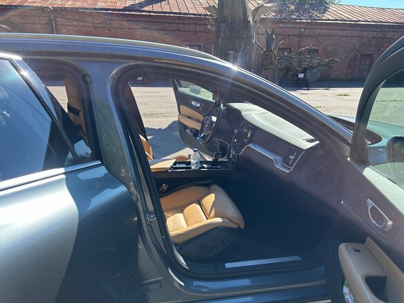 2019 Volvo V60 II, серый, 3400000 рублей - вид 12