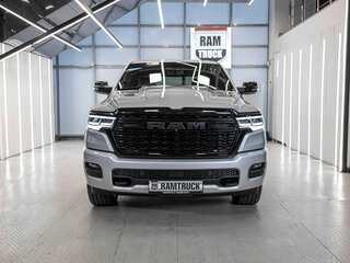 2026 Ram 1500 Crew Cab eTorque V Рестайлинг, серебристый, 11884243 рублей, вид 5