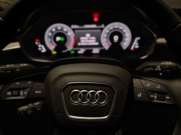 2026 Audi Q3 35 TFSI II (F3), серый, 3800000 рублей - вид 11