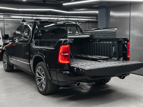 2026 Ram 1500 Crew Cab V Рестайлинг, чёрный, 9900000 рублей, вид 5