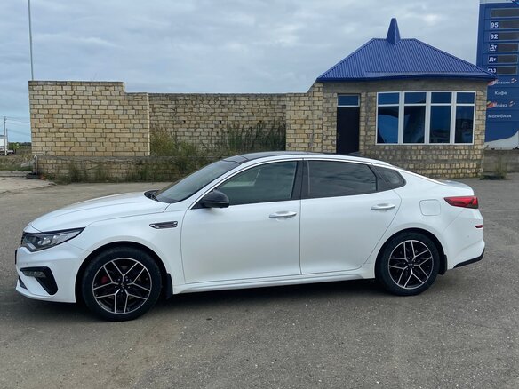 2018 Kia Optima IV Рестайлинг, белый, 1840000 рублей - вид 9