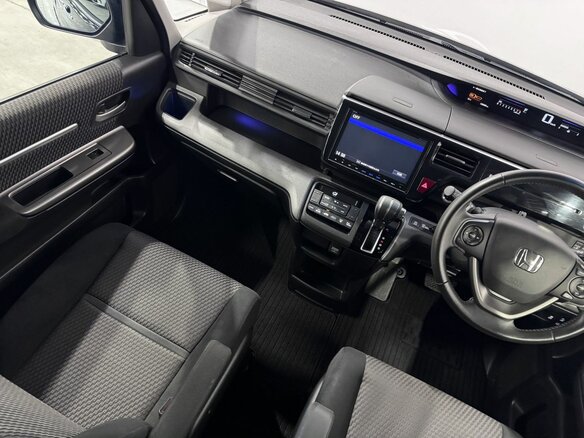 2017 Honda Stepwgn Spada V, чёрный, 2030000 рублей - вид 9